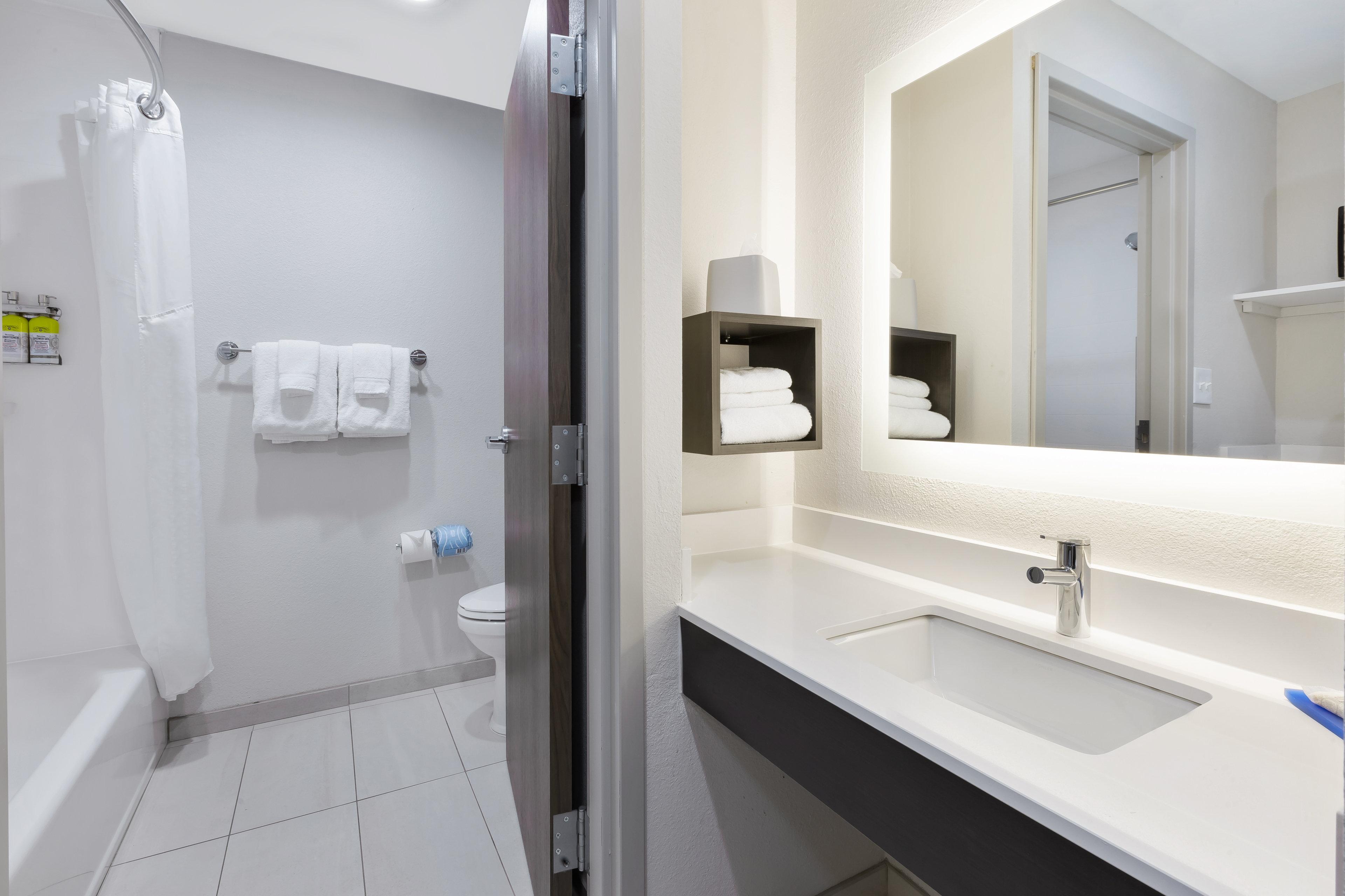 Holiday Inn Express Detroit-Warren/General Motors Technology Center By Ihg מראה חיצוני תמונה