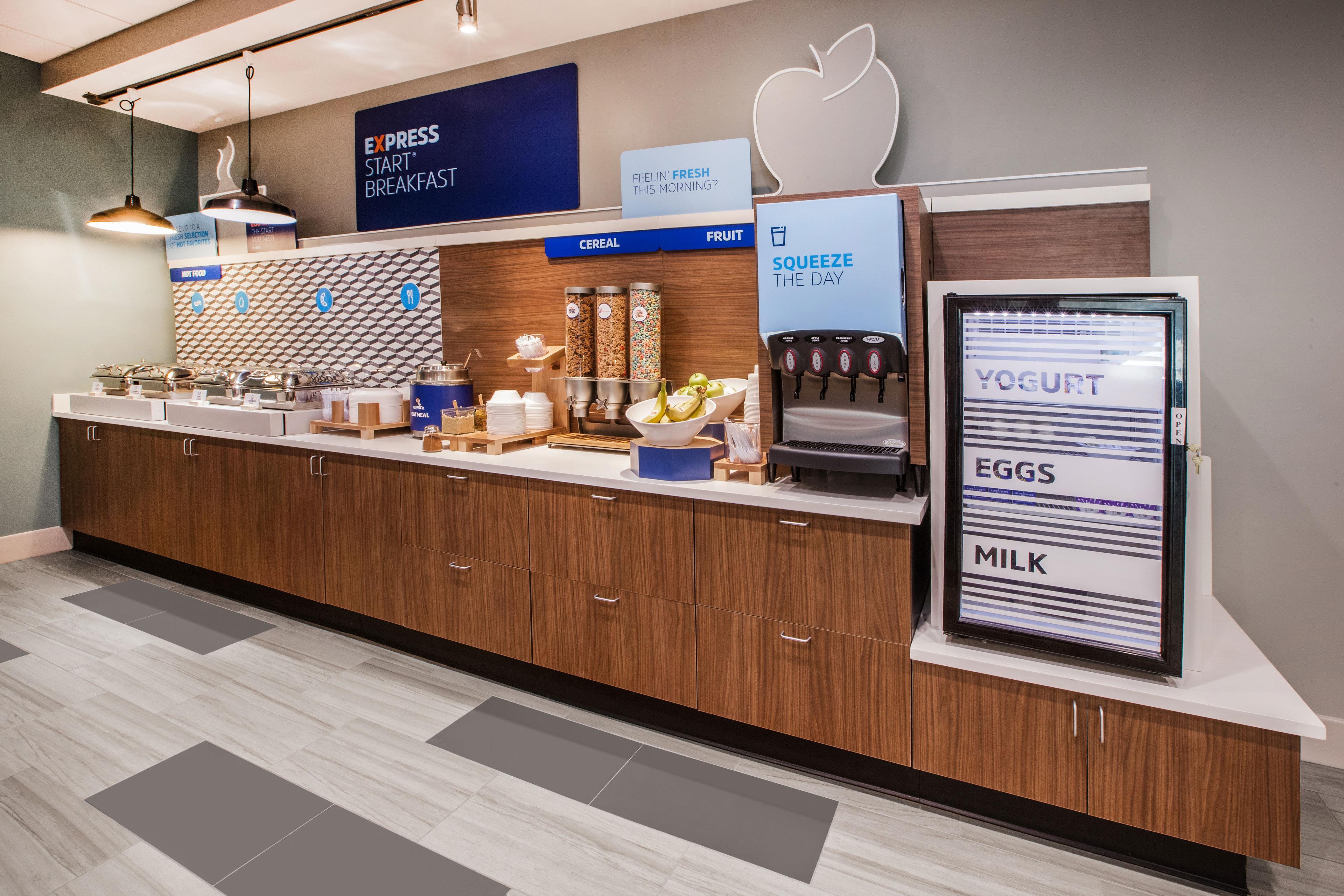 Holiday Inn Express Detroit-Warren/General Motors Technology Center By Ihg מראה חיצוני תמונה
