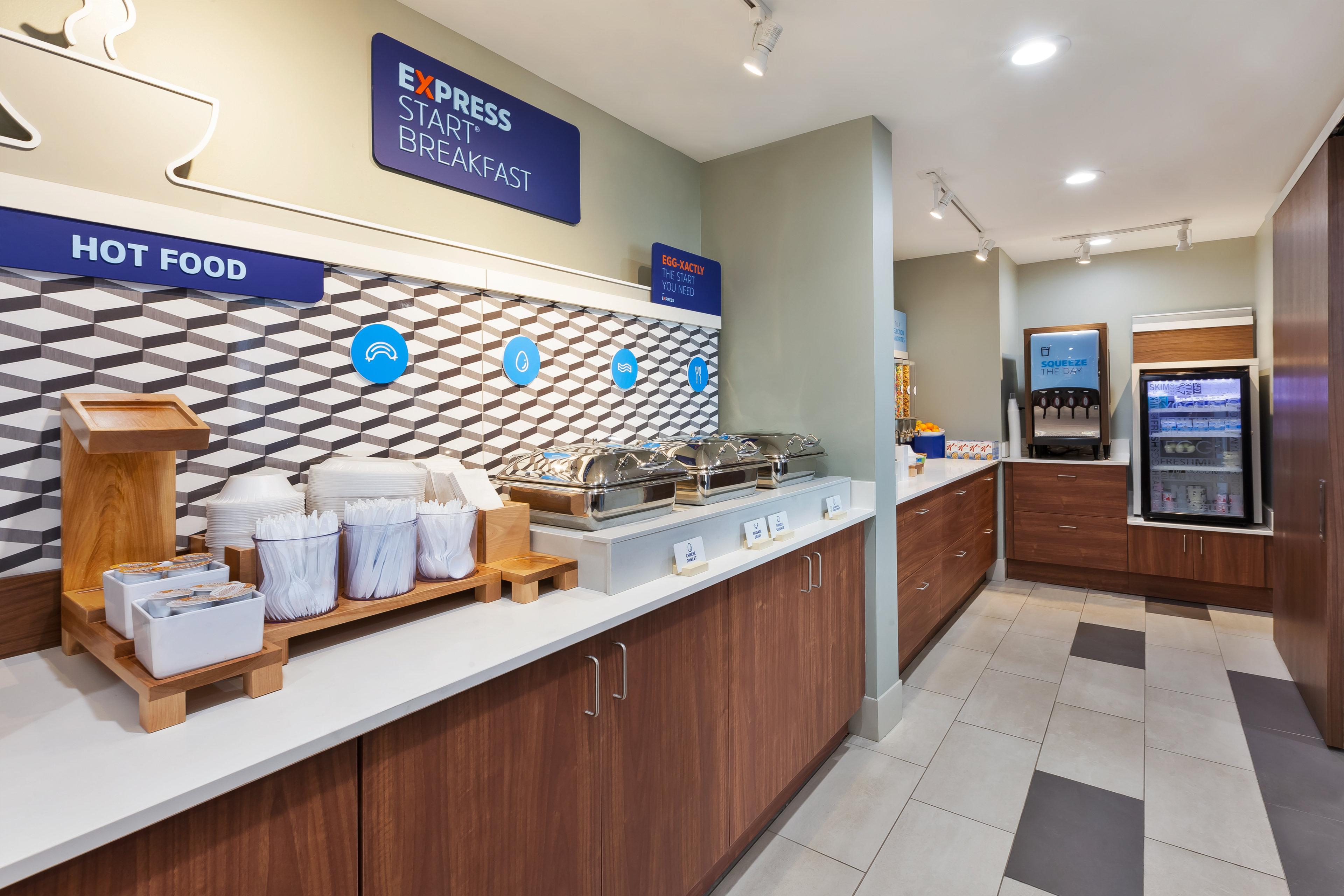 Holiday Inn Express Detroit-Warren/General Motors Technology Center By Ihg מראה חיצוני תמונה