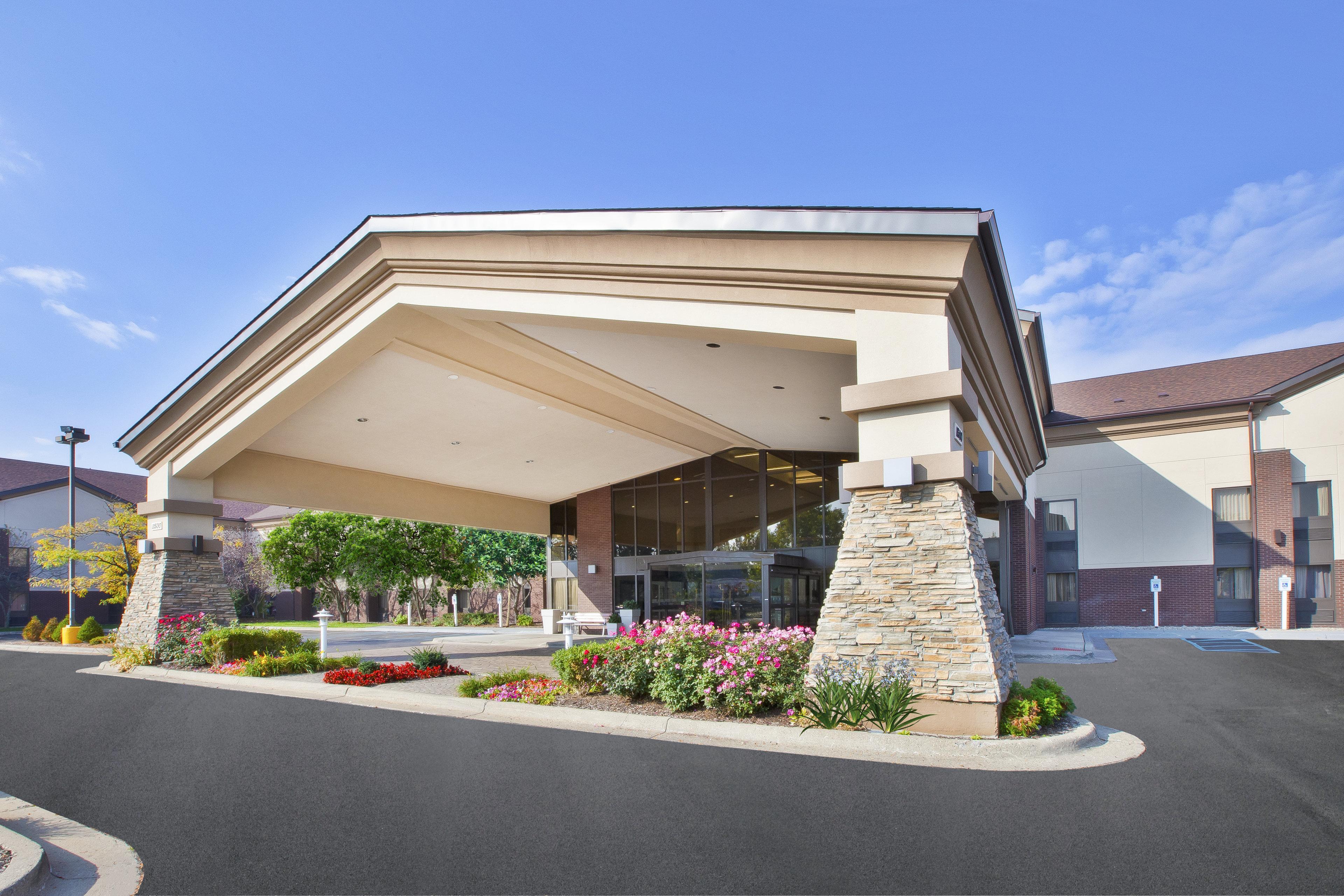 Holiday Inn Express Detroit-Warren/General Motors Technology Center By Ihg מראה חיצוני תמונה