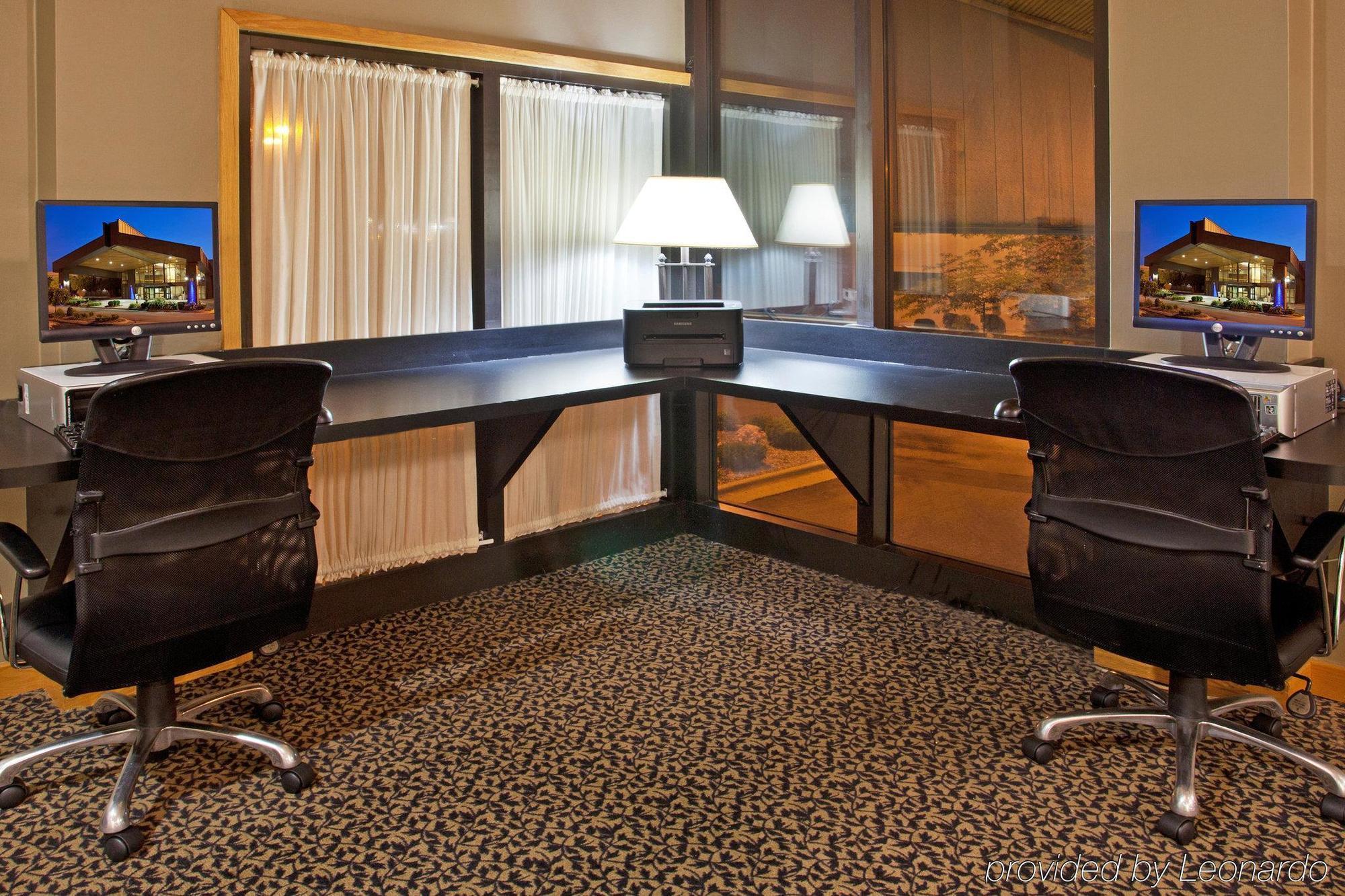 Holiday Inn Express Detroit-Warren/General Motors Technology Center By Ihg מתקנים תמונה