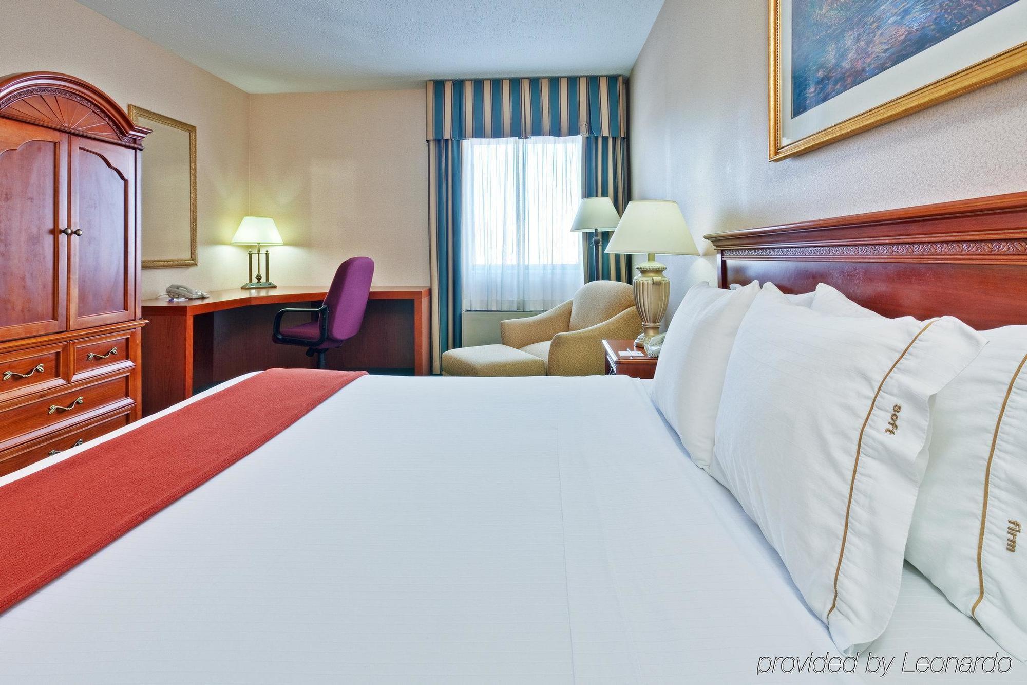 Holiday Inn Express Detroit-Warren/General Motors Technology Center By Ihg חדר תמונה